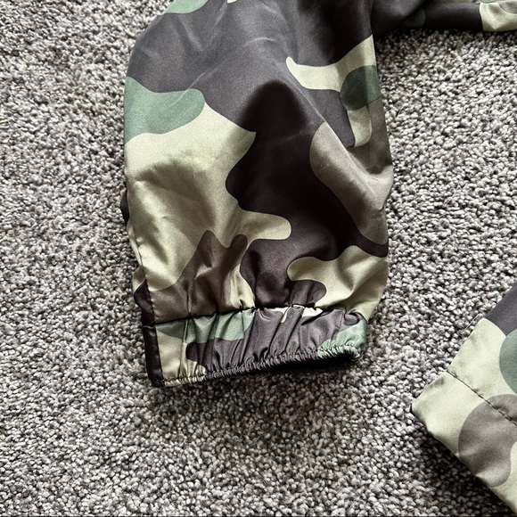 SOLD!!! Love Tree camo jacket. - Picture 3 of 9